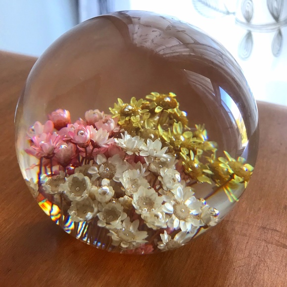 Other - Retro paperweight